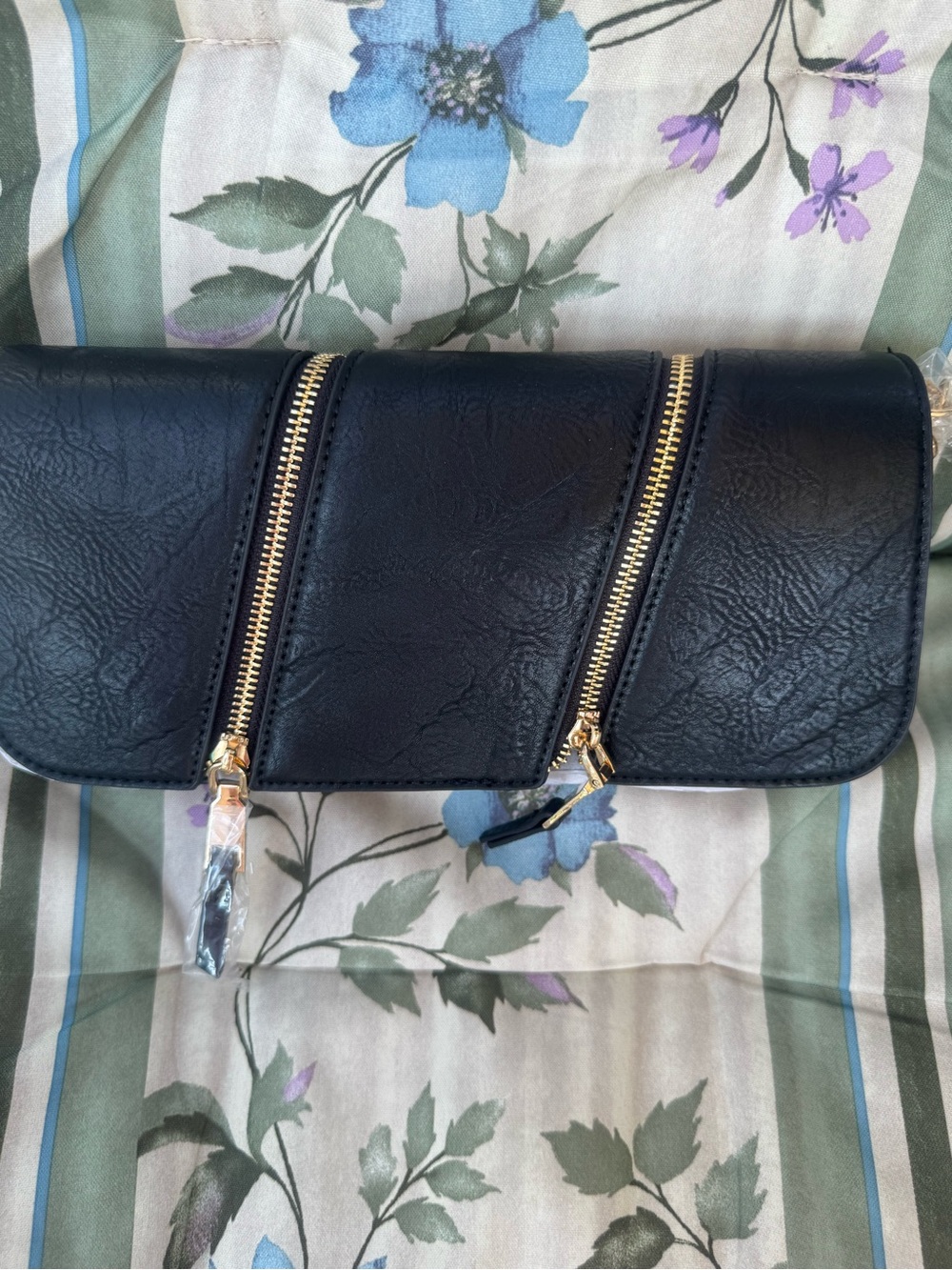 Black Women’s Zip-Front Clutch Bag